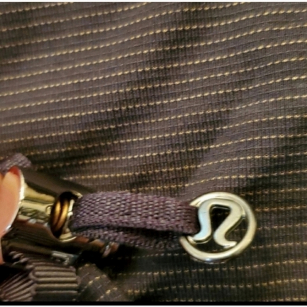 Lululemon Tame Me Tank Top - Picture 7 of 10